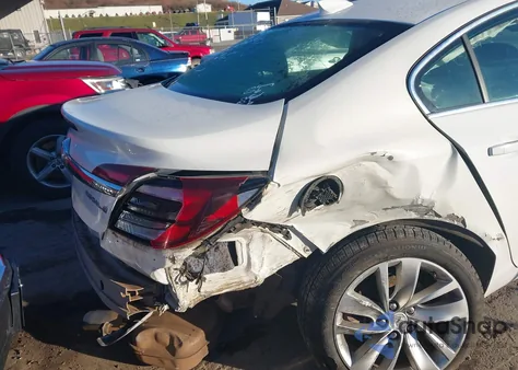 2016 Buick Regal Turbo z USA, uszkodzony, nr VIN 2G4GK5EX6G9169978